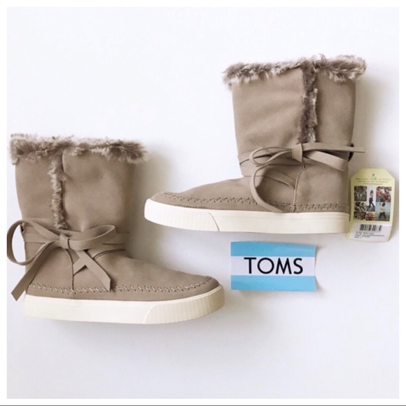 UGG Shoes - TOMS Vista Boots Desert Taupe 7 Waterproof